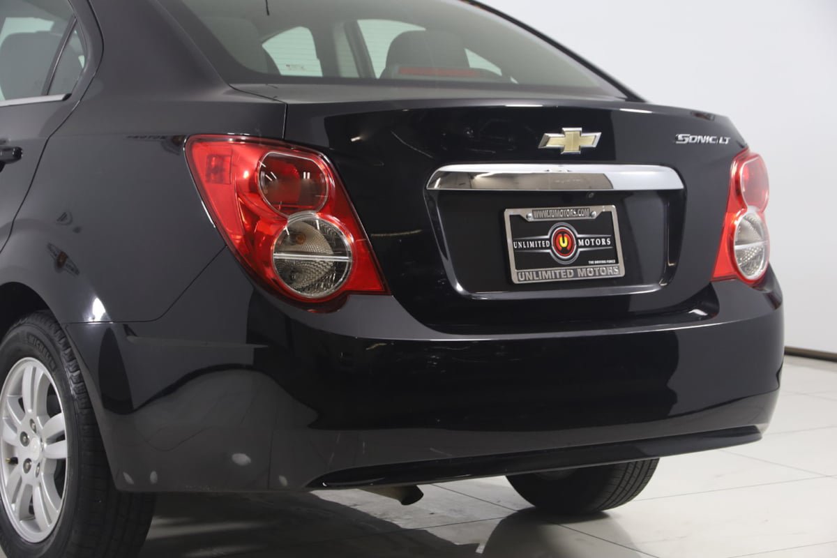 Used 2016 Chevrolet Sonic LT FWD image 18