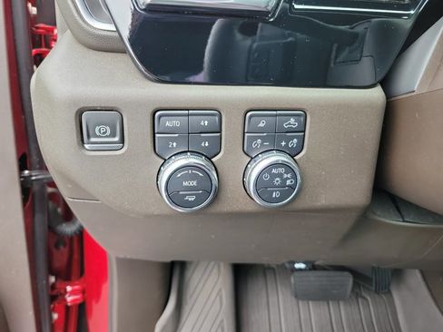 Used 2024 GMC Sierra 1500 SLT w/ SLT Premium Plus Package AWD/4WD image 26