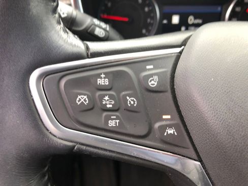 Used 2022 Chevrolet Equinox Premier image 15