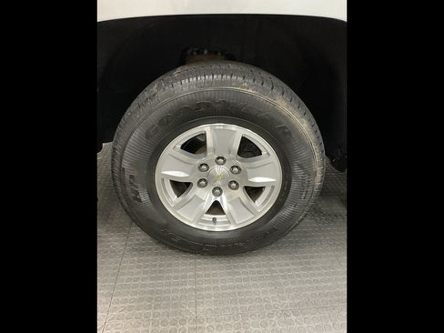 Used 2018 Chevrolet Silverado 1500 LT w/ All Star Edition AWD/4WD image 34