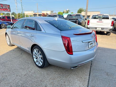 Used 2016 Cadillac XTS Luxury w/ Driver Awareness Package FWD image 3