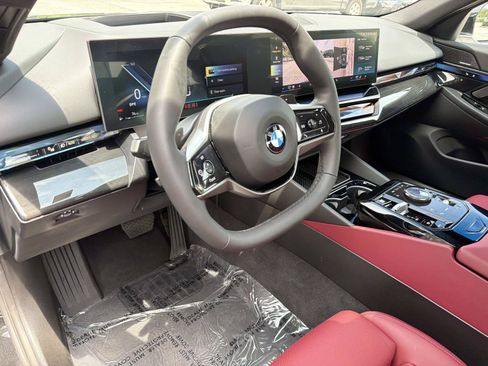 Used 2026 BMW 540i xDrive AWD/4WD image 21