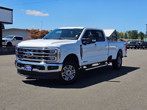 Certified 2025 Ford F350 Lariat AWD/4WD image 2