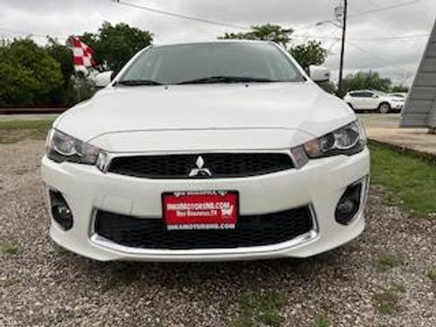 Used 2017 Mitsubishi Lancer ES FWD image 3