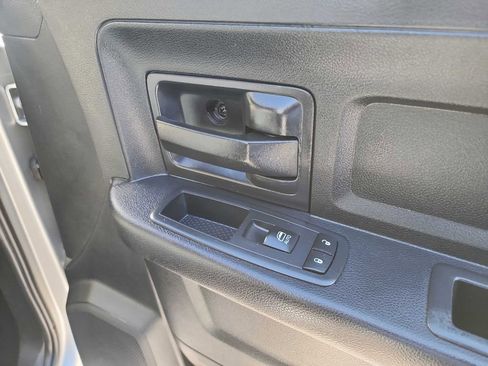 Used 2016 RAM 3500 Tradesman w/ Chrome Appearance Group image 32