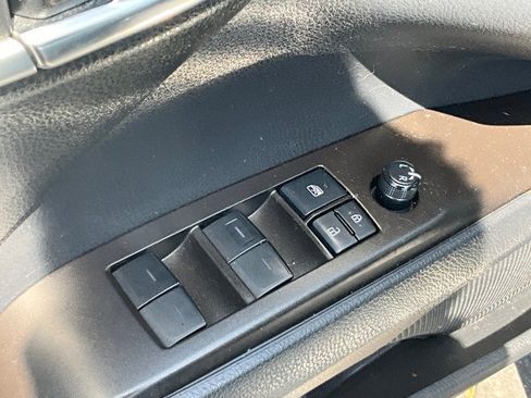 Used 2022 Toyota Camry LE FWD image 25