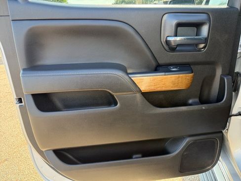 Used 2018 Chevrolet Silverado 1500 LTZ w/ Sport Package AWD/4WD image 28