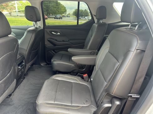 Used 2021 Chevrolet Traverse RS AWD/4WD image 17