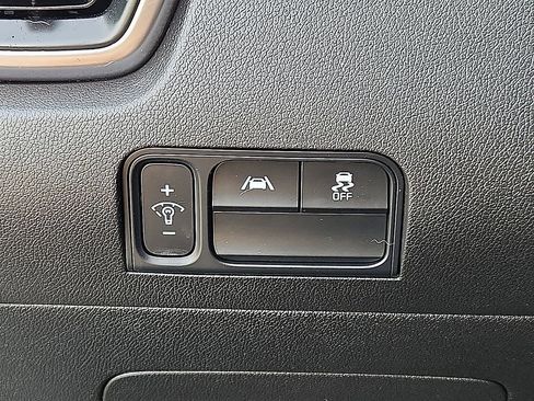 Certified 2023 Kia Sorento S w/ Panoramic Sunroof Package image 22