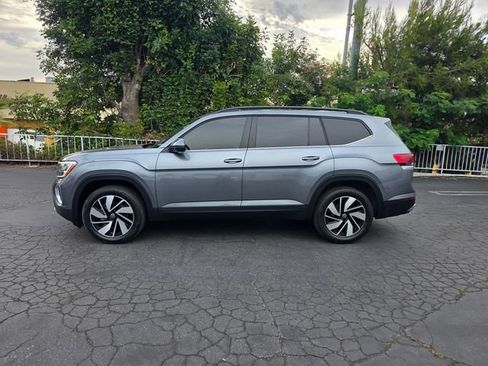 Used 2024 Volkswagen Atlas SE FWD image 4