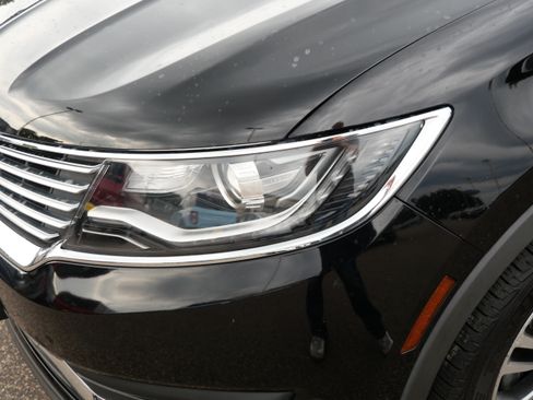 Used 2016 Lincoln MKX Reserve w/ Climate Package AWD/4WD image 16
