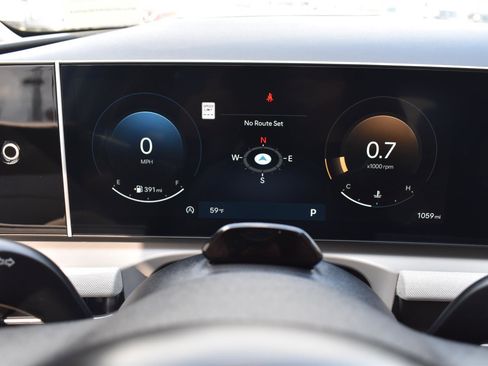 Used 2025 Hyundai Tucson Limited image 32