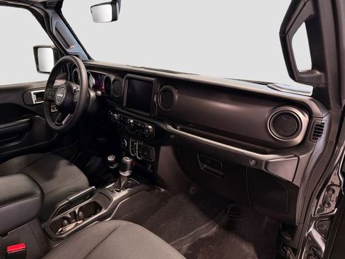 Used 2023 Jeep Gladiator Sport image 24