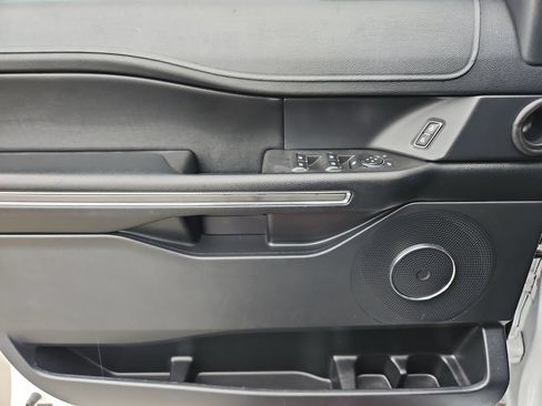 Used 2021 Ford Expedition XLT RWD image 14