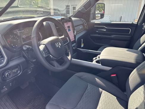 New 2025 RAM 1500 Big Horn image 2