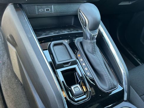 New 2026 GMC Canyon Elevation w/ Convenience Package image 16