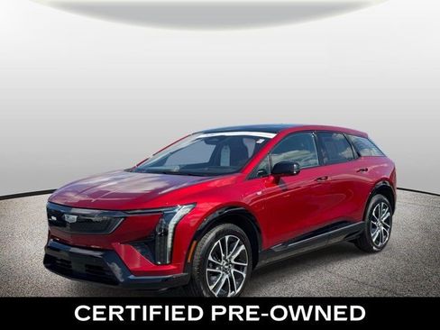 Certified 2025 Cadillac Optiq Sport 2 w/ LPO, Floor Liner Package AWD/4WD image 1