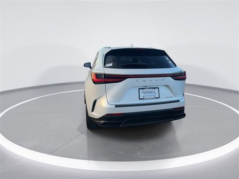 Used 2022 Lexus NX 250 FWD image 7
