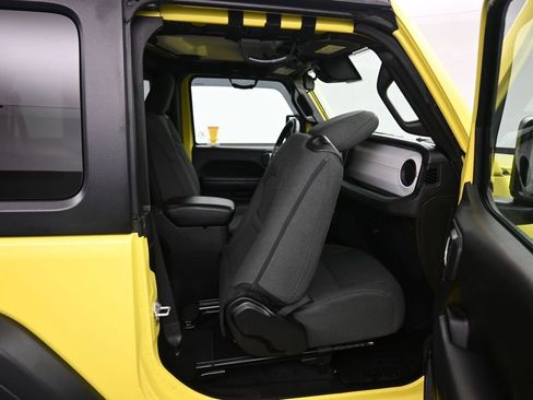 Used 2024 Jeep Wrangler Sport AWD/4WD image 34