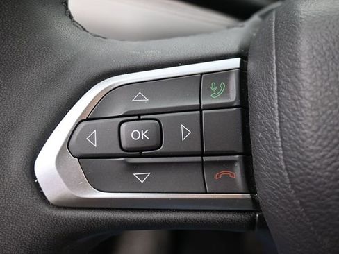 Used 2025 Jeep Compass Limited image 27