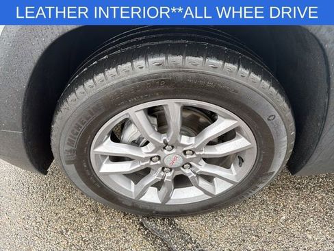 Used 2024 GMC Terrain SLT image 16