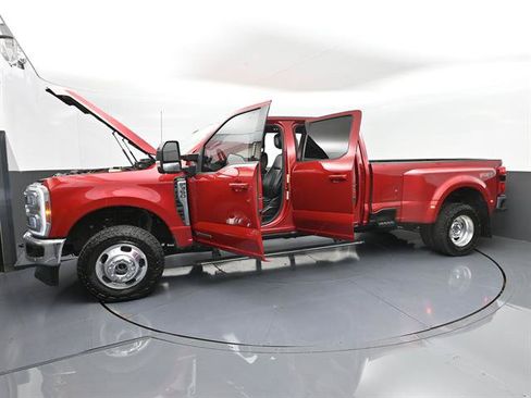 Used 2024 Ford F350 Lariat w/ Lariat Ultimate Package AWD/4WD image 55