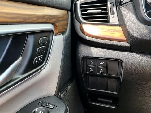 Certified 2017 Honda CR-V Touring image 34