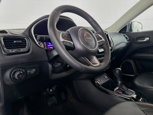 Used 2021 Jeep Compass Latitude image 22