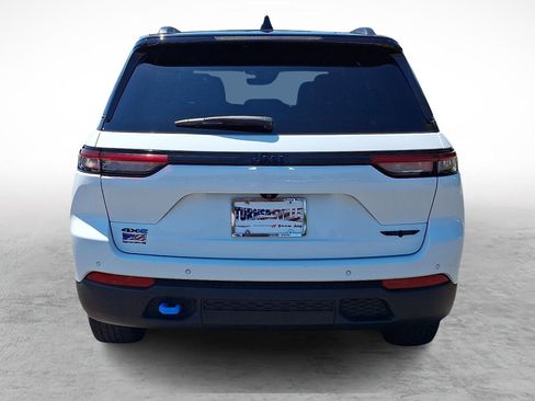 Used 2024 Jeep Grand Cherokee Trailhawk AWD/4WD image 4