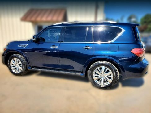 Used 2017 INFINITI QX80 4WD w/ Driver Assistance Package image 10