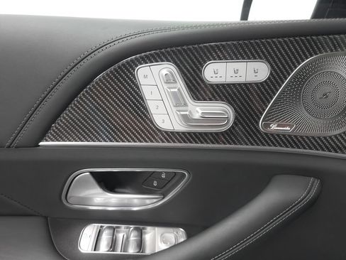 Used 2025 Mercedes-Benz GLS 63 AMG 4MATIC image 6