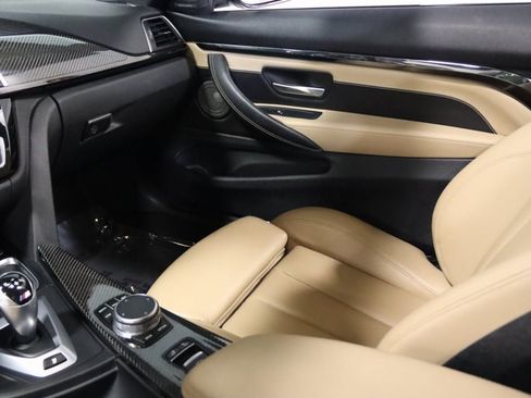 Used 2018 BMW M4 Convertible image 52