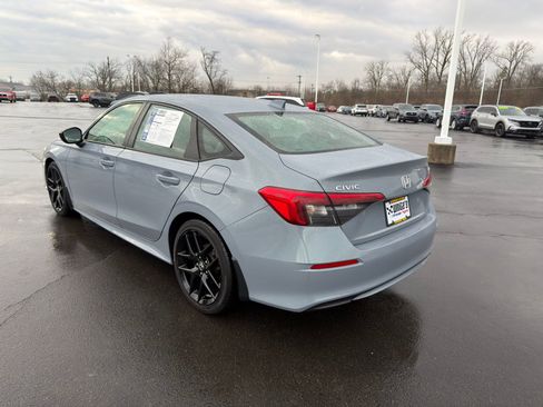 Used 2024 Honda Civic Sport image 4