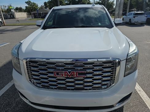 Used 2018 GMC Yukon Denali w/ Denali Ultimate Package image 2