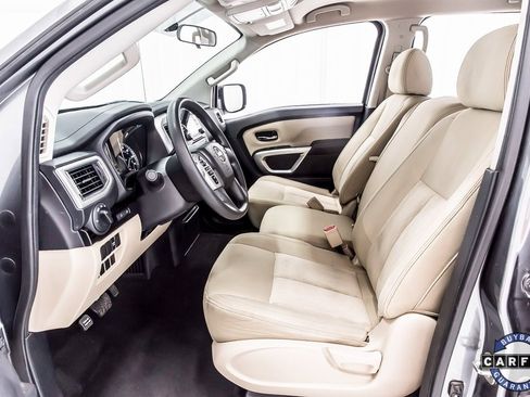 Used 2017 Nissan Titan SV image 25