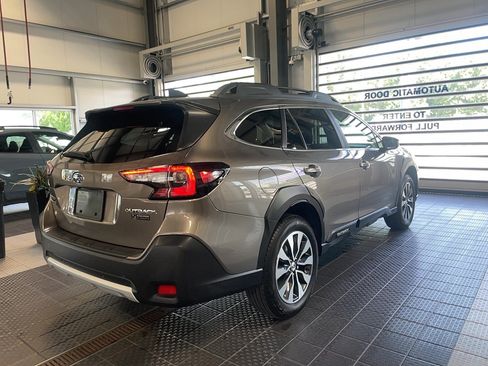 Used 2024 Subaru Outback Limited AWD/4WD image 13
