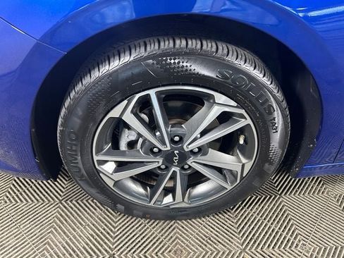 Used 2024 Kia Forte LXS w/ LXS Technology Package FWD image 10