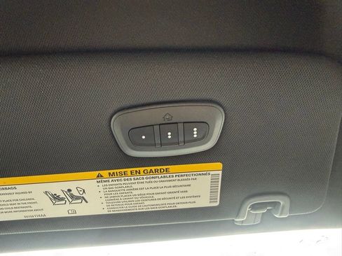 New 2026 Chrysler Pacifica Select image 30