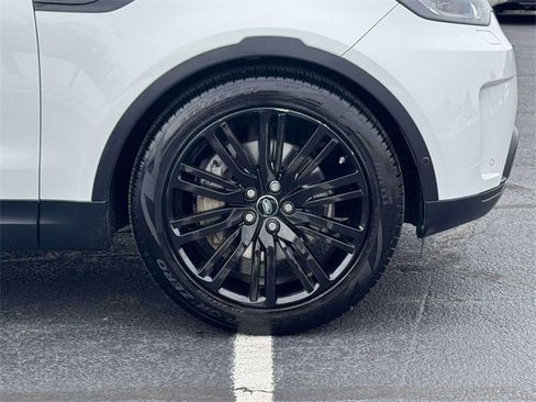 Used 2020 Land Rover Discovery HSE image 7