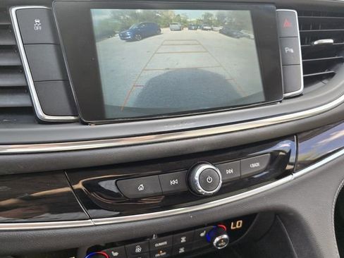 Used 2019 Buick Enclave Essence FWD image 25