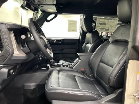 New 2026 Ford Bronco Outer Banks w/ Sasquatch Package AWD/4WD image 10