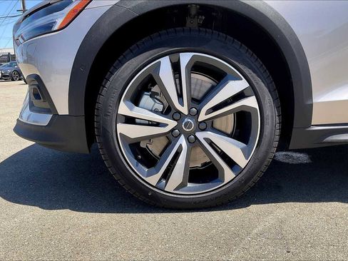 New 2026 Volvo V60 B5 Cross Country Plus w/ Climate Package image 14