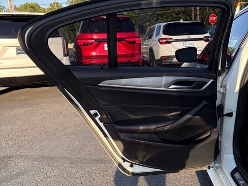 Used 2018 BMW 530i xDrive AWD/4WD image 44