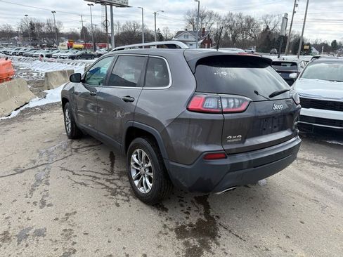 Used 2019 Jeep Cherokee Latitude Plus w/ Cold Weather Group image 5