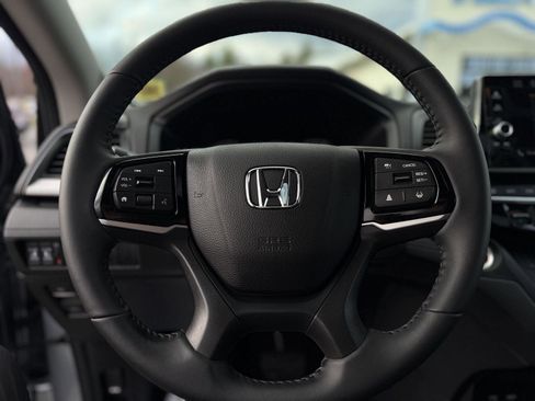 Certified 2026 Honda Odyssey EX-L image 17