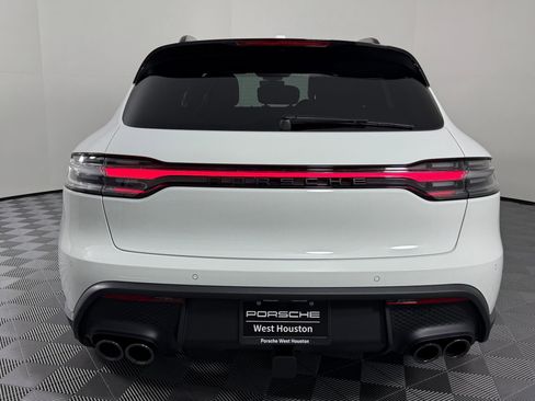 New 2026 Porsche Macan image 10