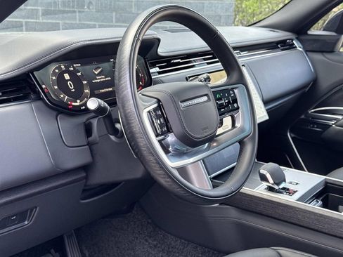 Certified 2025 Land Rover Range Rover Autobiography AWD/4WD image 23