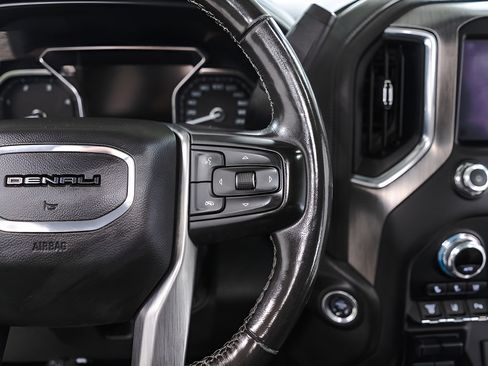 Used 2020 GMC Sierra 2500 Denali w/ Denali Ultimate Package AWD/4WD image 11