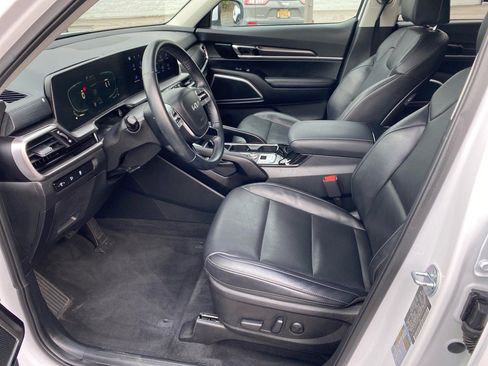 Used 2024 Kia Telluride S w/ S Sunroof Package image 10