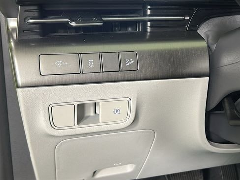 Used 2024 Hyundai Kona SEL FWD image 21
